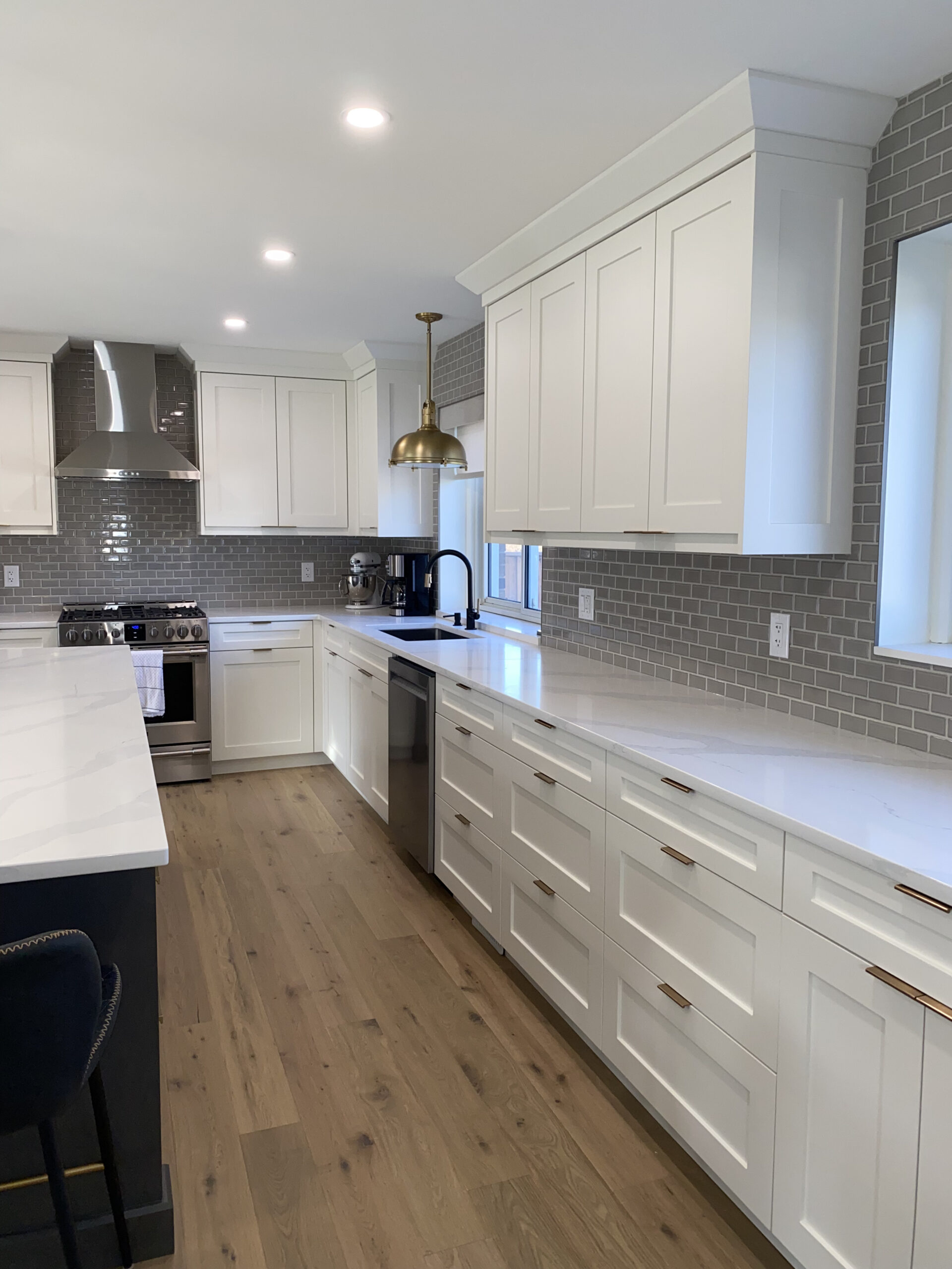 Custom transitional kitchen